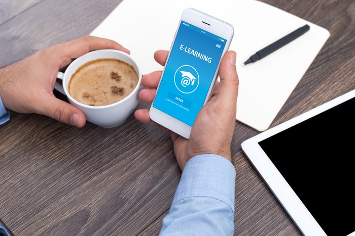 Interest on Behavioural Insights: What can the growth of disruptive banks tell us about the elearning industry?